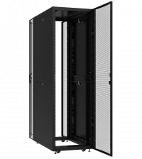 Телекоммуникационный шкаф серии Level 3 SERV черного цвета с открытыми дверьми